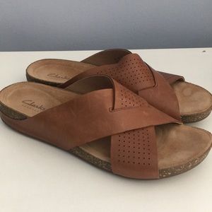 Clarks size 9 incredibly comfortable sandal